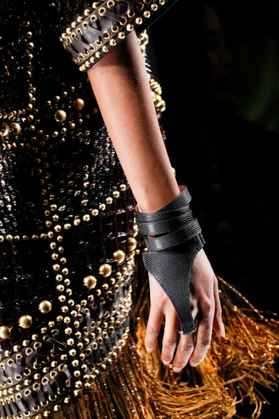 Look 27